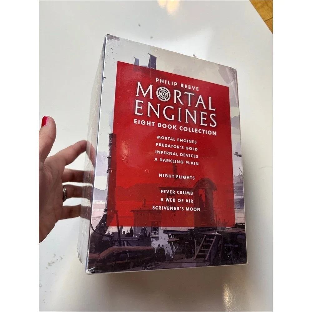 Mortal Engines 8 Book Collection Paperback book set by Philip Reeve